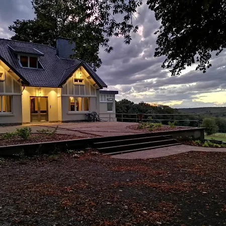 La Du Pre Du Cerf Bed & Breakfast *