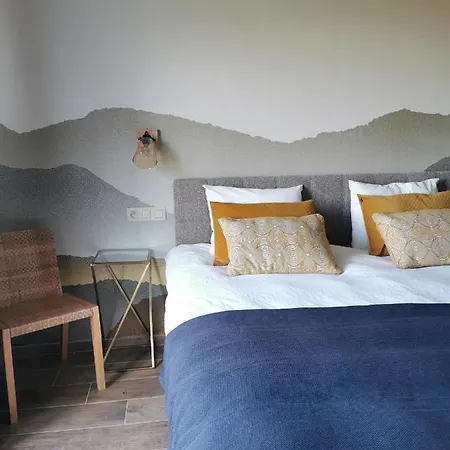 La Du Pre Du Cerf Bed & Breakfast